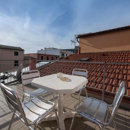 188B - Casa Di Nina Moneglia Con Terrazza - 2Min Dal Mare Apartment Екстериор снимка